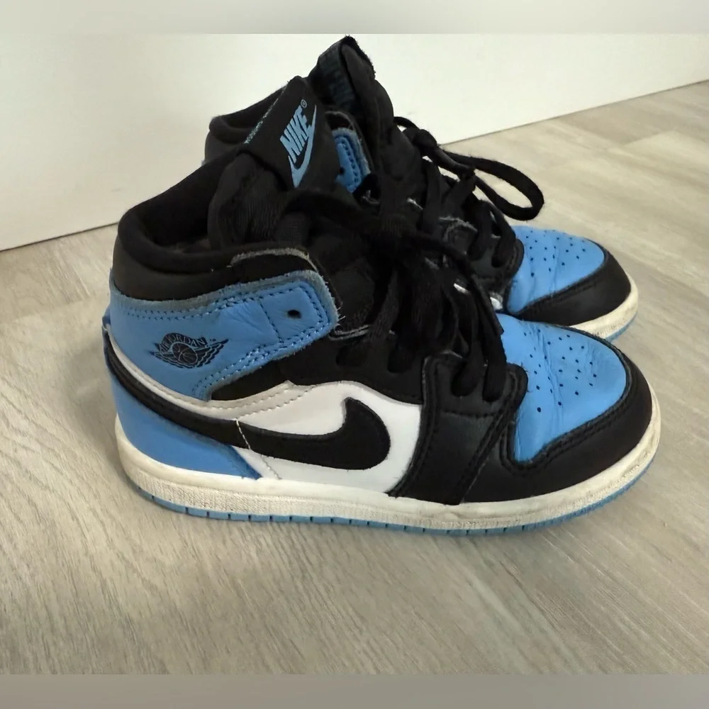 Kids Jordan 1 High OG Sky Blue Black White Sneakers Toddler Size 8.5‎